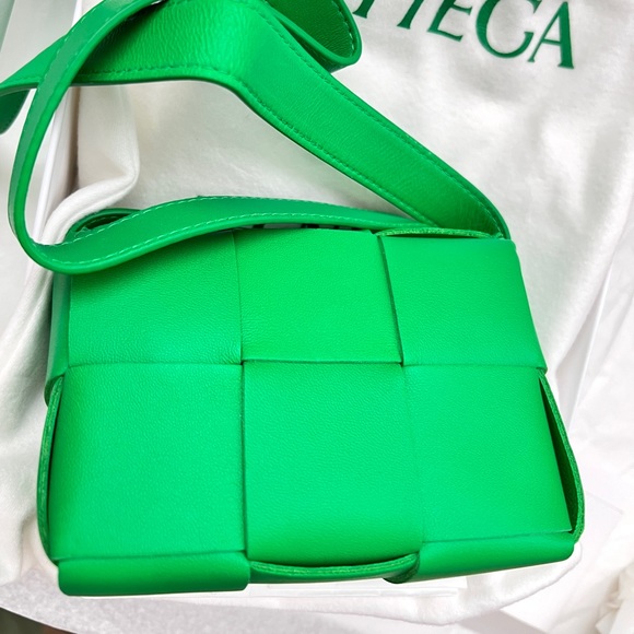 Bottega Veneta Mini Cassette Crossbody Bag - Picture 5 of 7